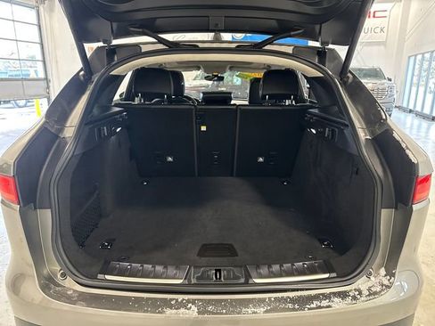 Used 2020 Jaguar F-PACE Premium image 36