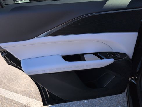 New 2026 Cadillac Lyriq Luxury image 26