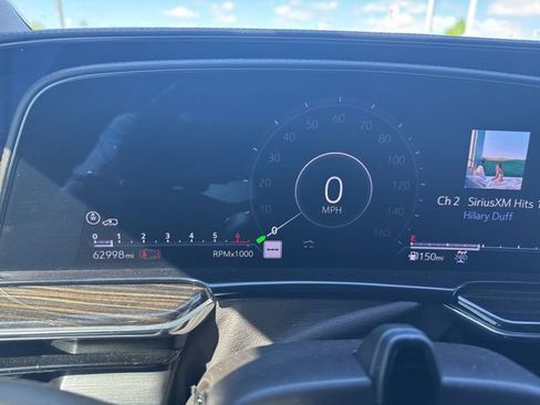 Used 2023 Cadillac Escalade Sport w/ LPO, ONYX Package image 5