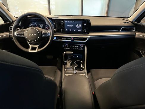 Used 2023 Kia K5 LXS FWD image 9