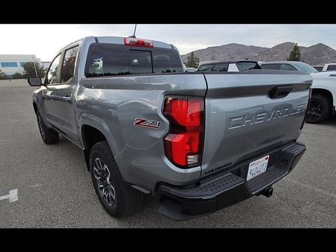 Used 2023 Chevrolet Colorado Z71 w/ Z71 Convenience Package 2 AWD/4WD image 5