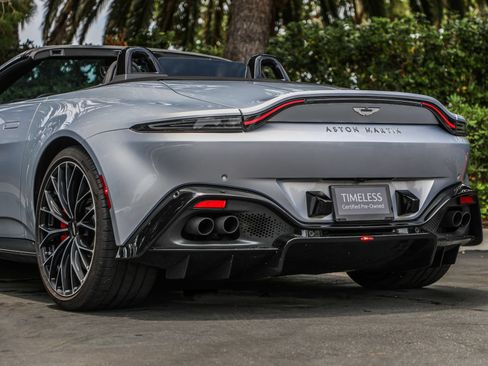 Used 2023 Aston Martin V8 Vantage Roadster RWD image 12
