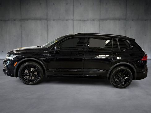 Used 2024 Volkswagen Tiguan SE R-Line FWD image 2