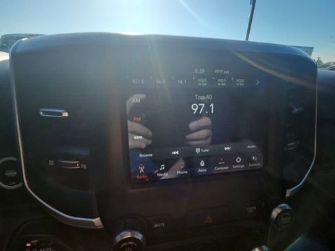 Used 2019 RAM 1500 Big Horn RWD image 16