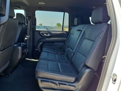 Used 2024 Chevrolet Suburban RST RWD image 24