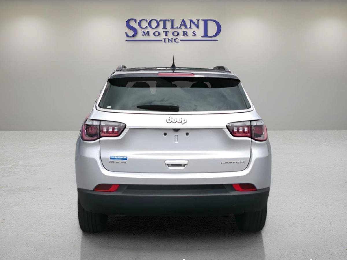 Used 2025 Jeep Compass Limited AWD/4WD image 7