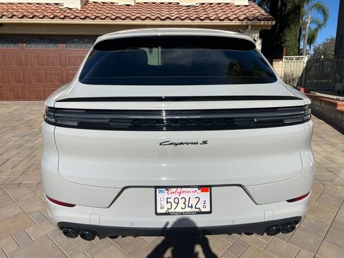 Used 2024 Porsche Cayenne S image 4