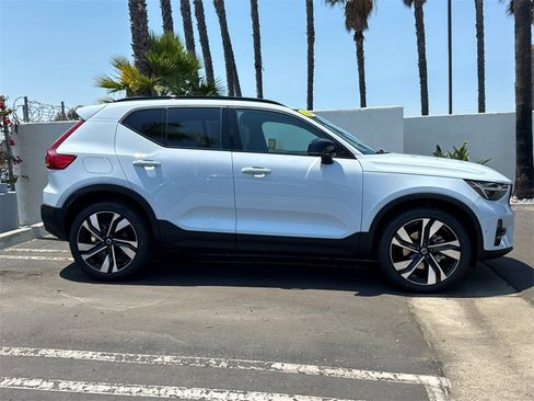 New 2026 Volvo XC40 B5 Ultra w/ Climate Package image 6