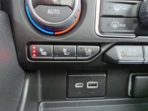 Used 2022 Chevrolet Tahoe High Country image 36