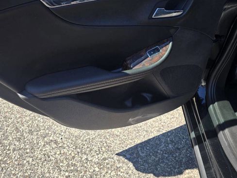 Used 2014 Chevrolet Impala LT w/ Convenience Package image 10