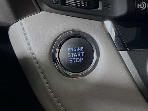 Used 2018 Toyota RAV4 XLE image 23