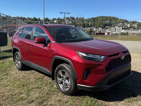 Used 2023 Toyota RAV4 LE image 6