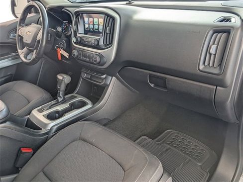 Used 2018 Chevrolet Colorado LT w/ LT Convenience Package image 12
