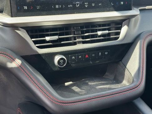Used 2025 Ford Explorer ST-Line w/ ST-Line Street Pack AWD/4WD image 30