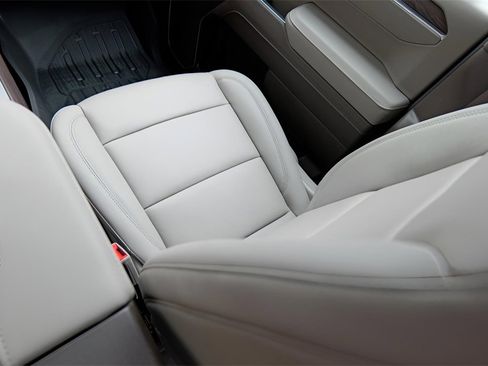 New 2026 GMC Sierra 1500 SLT image 26