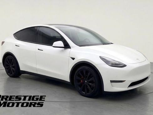 Used 2021 Tesla Model Y Performance AWD/4WD image 1