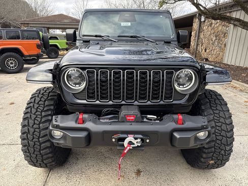 New 2025 Jeep Wrangler Rubicon w/ Steel Bumper Group image 12