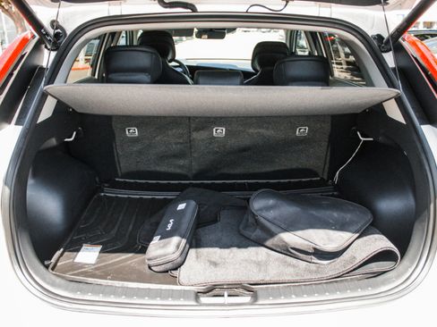Used 2023 Kia Niro Wave FWD image 28