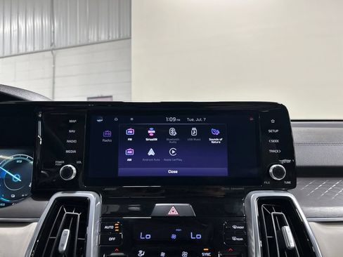 Used 2023 Kia Sorento SX Prestige w/ Panoramic Sunroof Package AWD/4WD image 25