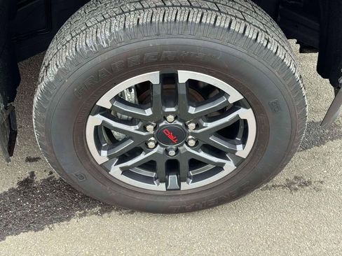 Used 2024 Toyota Tacoma TRD Sport image 9