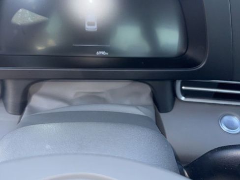 Used 2025 Hyundai Elantra Sport image 1