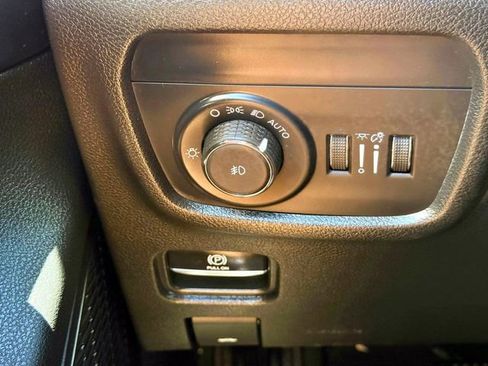 Certified 2023 Jeep Grand Cherokee Limited AWD/4WD image 21