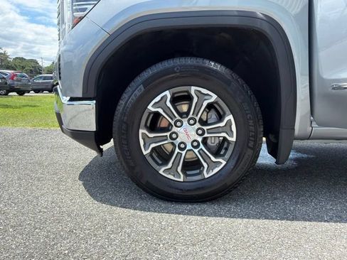 Used 2024 GMC Sierra 1500 SLT AWD/4WD image 24
