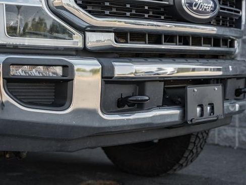 Used 2021 Ford F250 Lariat w/ Tremor Off-Road Package AWD/4WD image 16