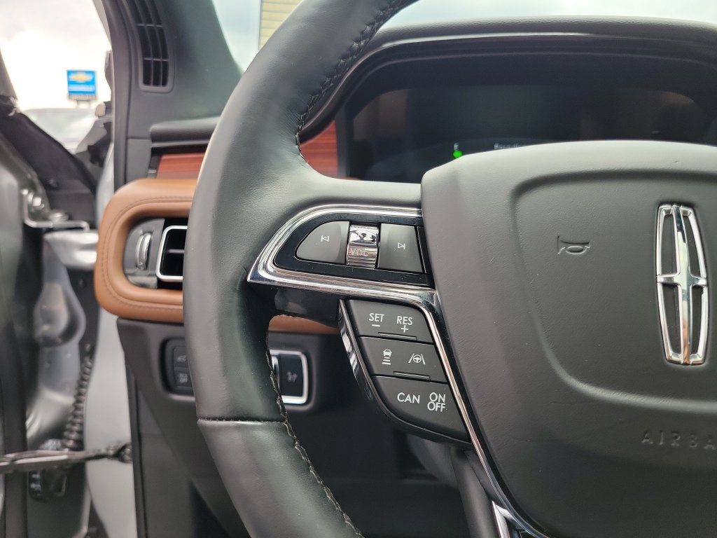 Used 2023 Lincoln Nautilus Reserve AWD/4WD image 25