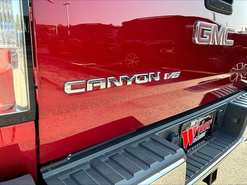 Used 2020 GMC Canyon SLT w/ Driver Alert Package AWD/4WD image 25