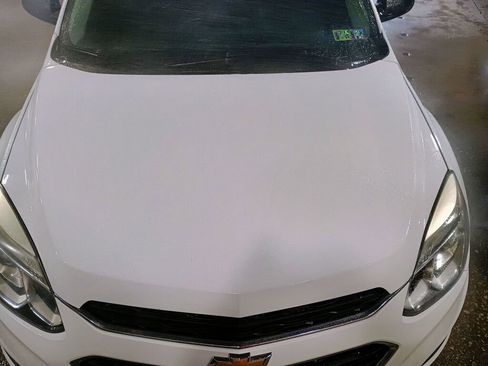 Used 2017 Chevrolet Equinox LS image 35