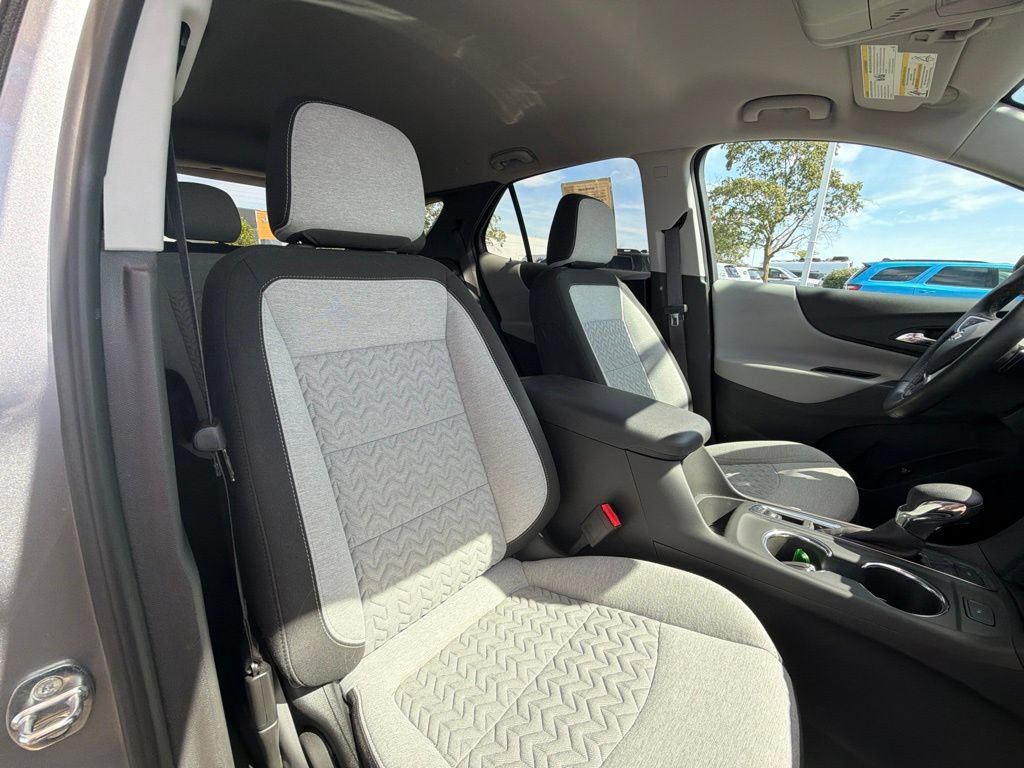 Used 2023 Chevrolet Equinox LT w/ Driver Convenience Package AWD/4WD image 25