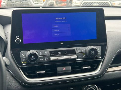 Used 2024 Toyota Grand Highlander Limited image 21