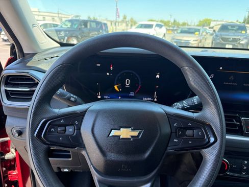 Used 2025 Chevrolet TrailBlazer LT FWD image 27