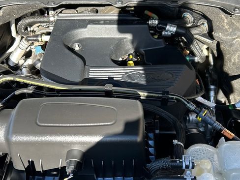 Used 2020 Ford Explorer XLT w/ Equipment Group 202A image 13