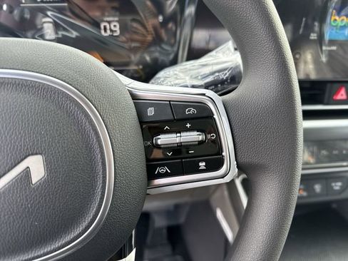 New 2026 Kia Carnival LX FWD image 12