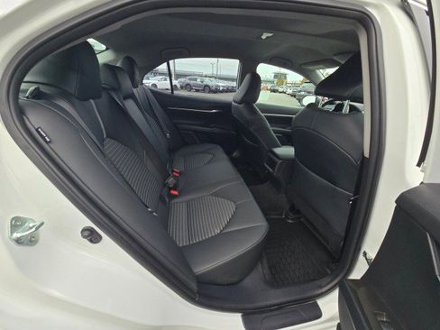 Used 2023 Toyota Camry SE image 14