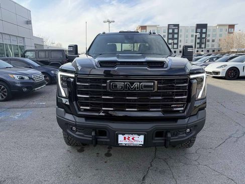 Used 2025 GMC Sierra 2500 AT4X w/ AT4X AEV Edition image 3