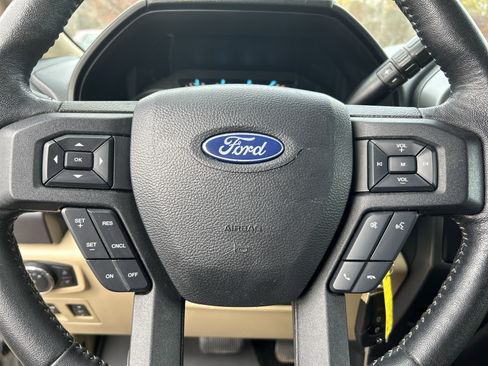 Certified 2019 Ford F150 XLT w/ Equipment Group 301A Mid image 17