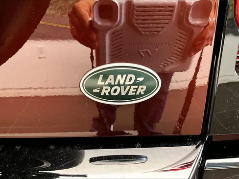 Used 2023 Land Rover Defender 130 X-Dynamic SE AWD/4WD image 10
