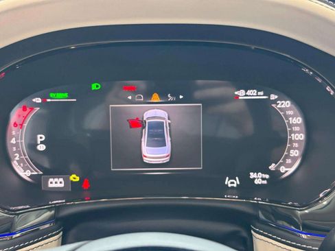 New 2025 Bentley Flying Spur Plug-In Hybrid image 28