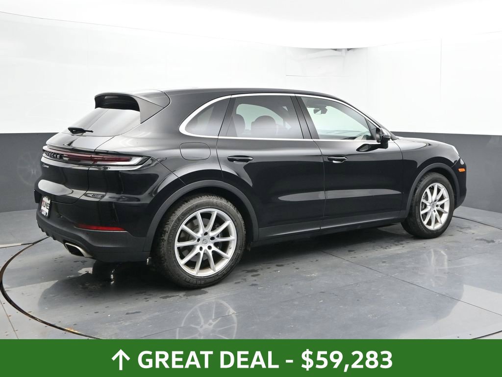 Used 2024 Porsche Cayenne AWD/4WD image 4
