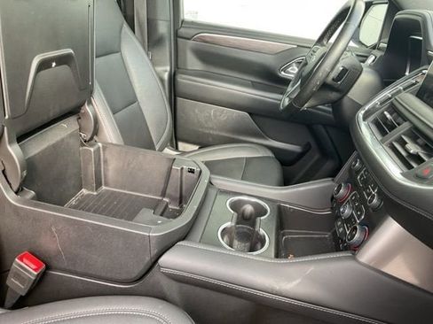 Used 2023 Chevrolet Tahoe Z71 w/ Luxury Package image 19