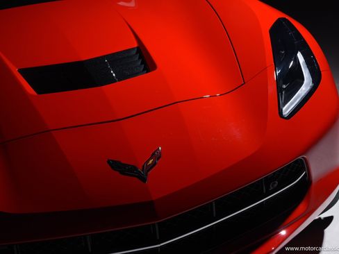 Used 2019 Chevrolet Corvette Stingray Convertible w/ 2LT Preferred Equipment Group image 18