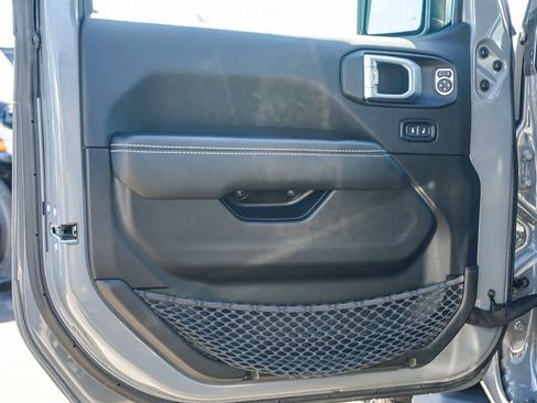 Used 2023 Jeep Wrangler Sahara w/ Safety Group image 18