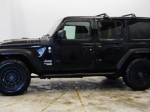 Certified 2019 Jeep Wrangler Unlimited Sport S image 2