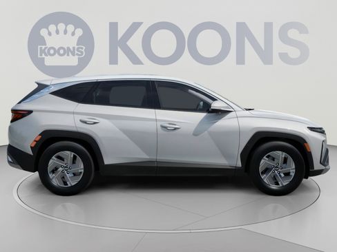 New 2026 Hyundai Tucson Blue SE FWD image 10