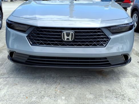 Used 2024 Honda Accord Sport image 12