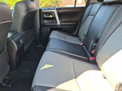 Used 2014 Toyota 4Runner SR5 Premium AWD/4WD image 19