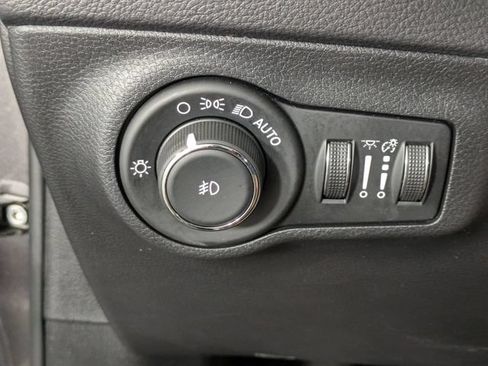 Used 2019 Jeep Compass Latitude AWD/4WD image 15